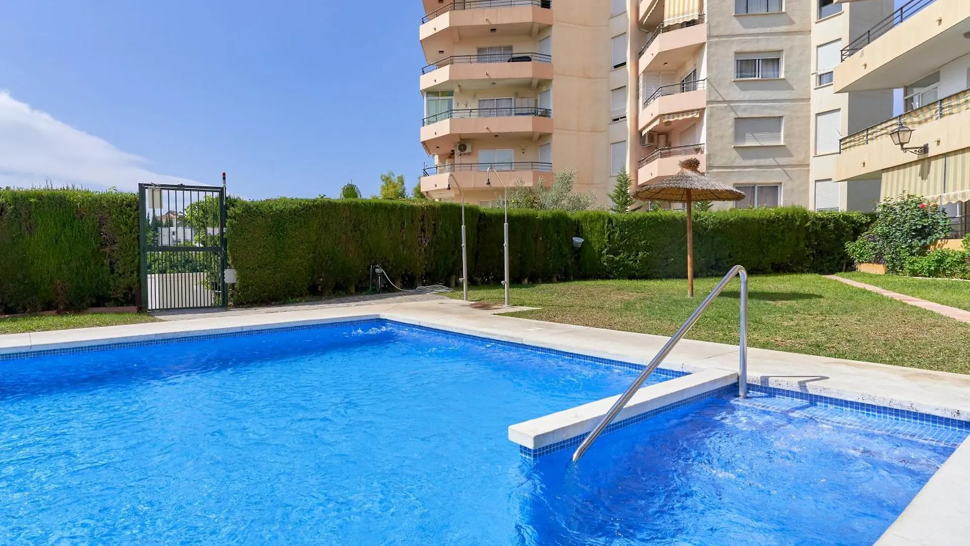 Hawaii 1St Floor Burriana, Nerja Apartment