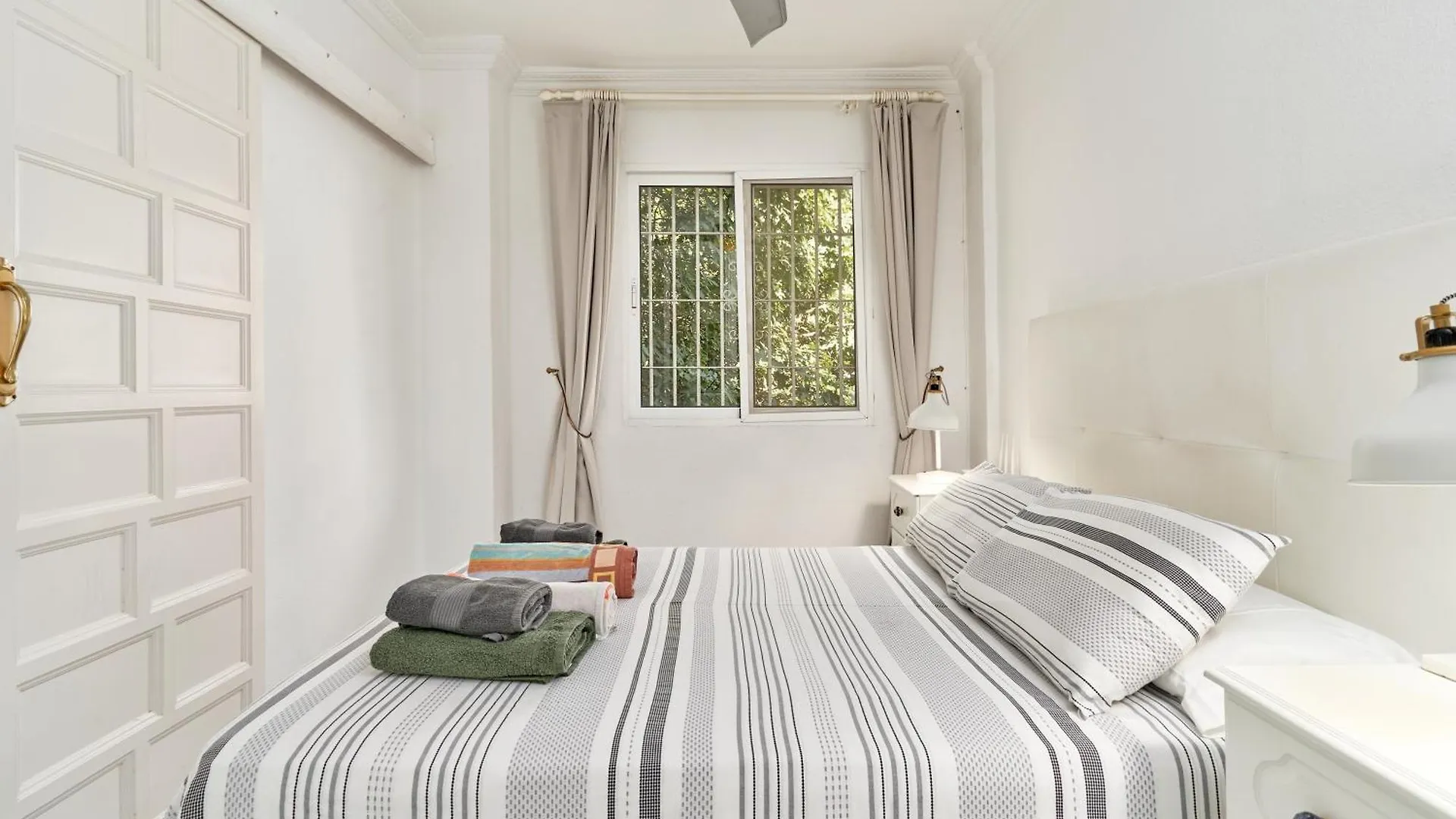 Hawaii 1St Floor Burriana, Nerja Apartment Spain