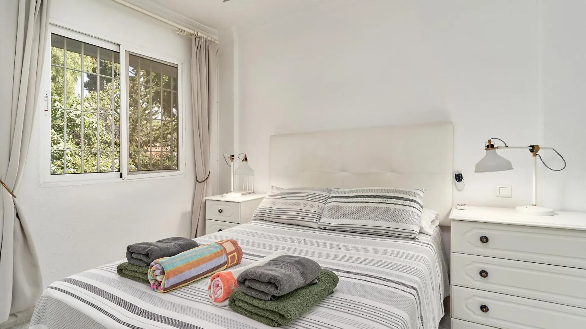 Hawaii 1St Floor Burriana, Nerja Apartment