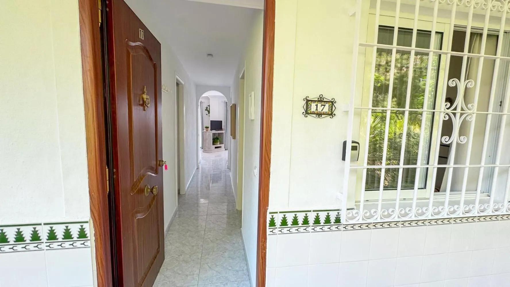 Hawaii 1St Floor Burriana, Nerja Apartment Spain