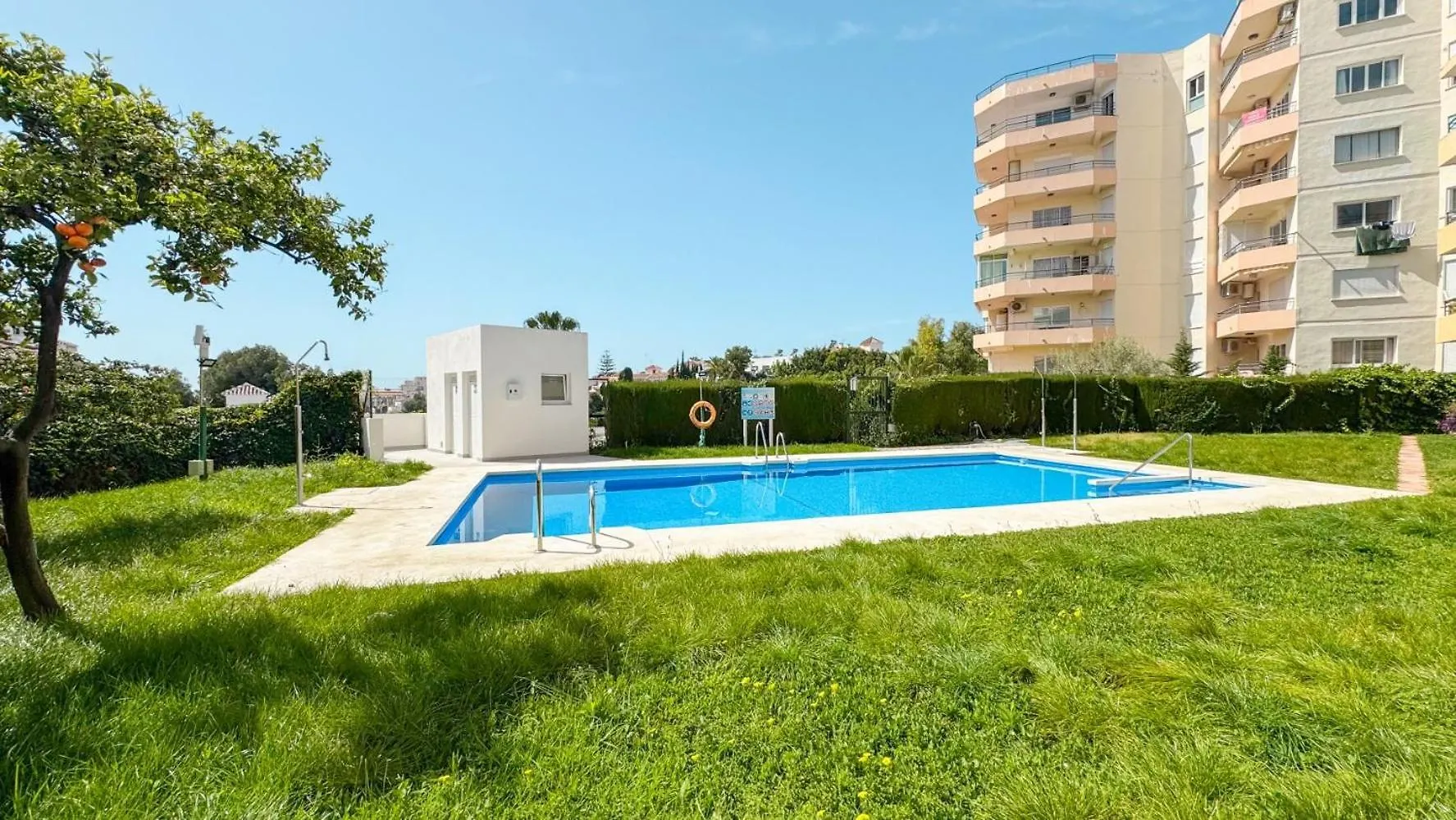 Hawaii 1St Floor Burriana, Nerja Apartment