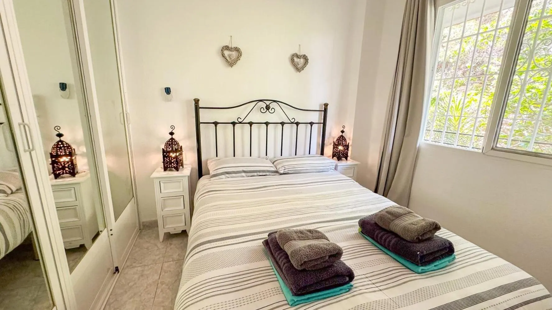 Hawaii 1St Floor Burriana, Nerja Apartment